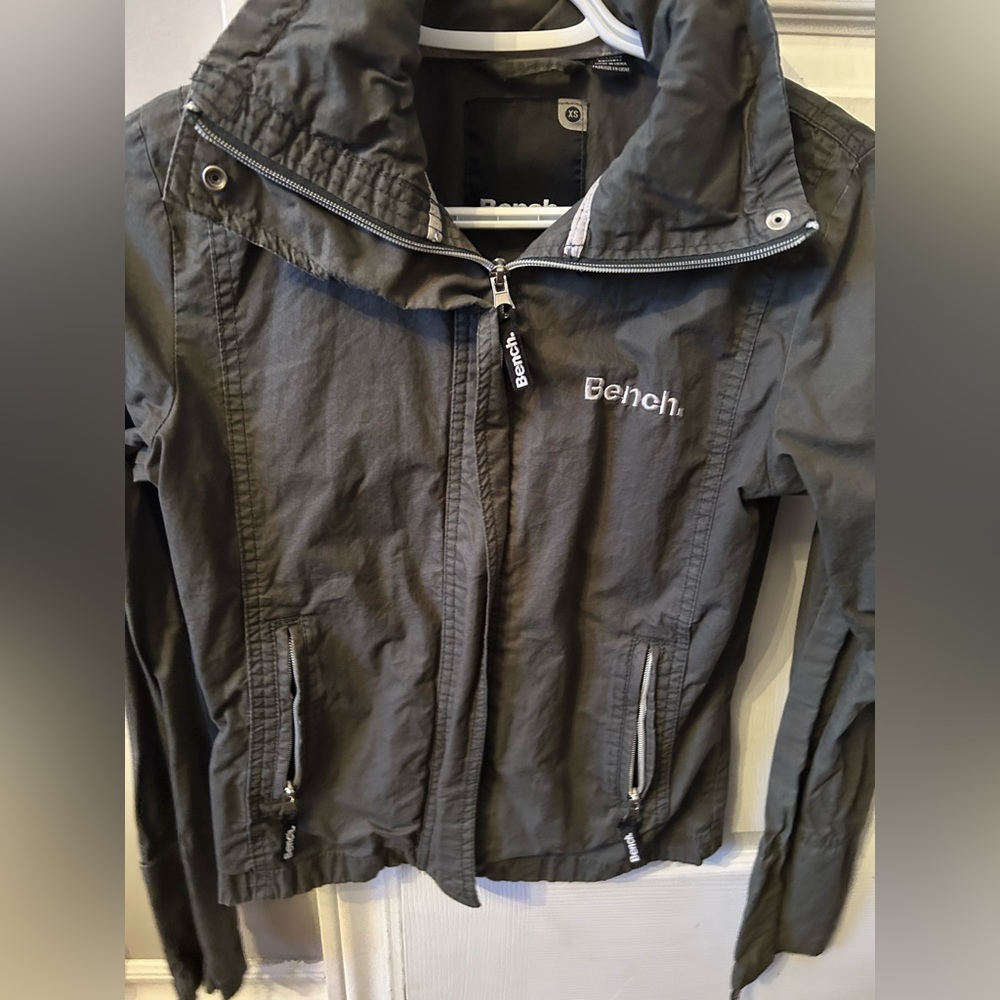 bench tight fitted jacket